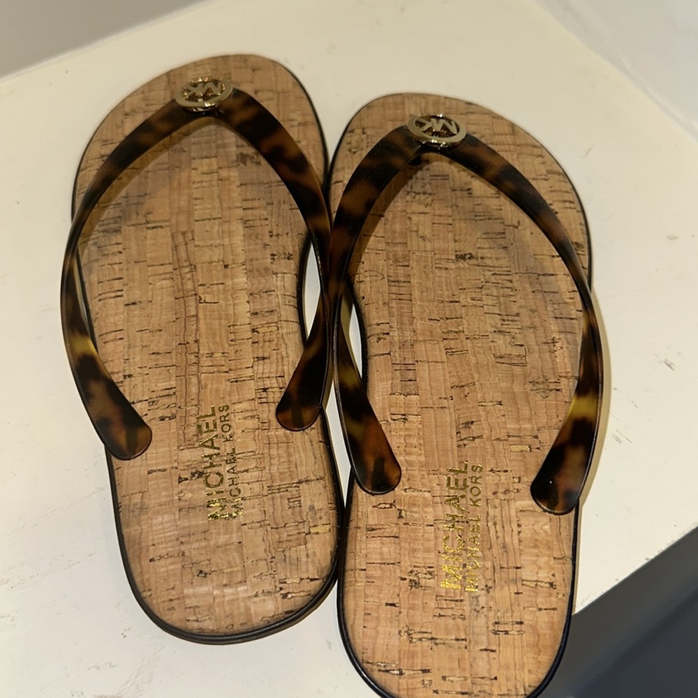 Michael Kors leopard tortoise jelly cork flip flops. New, never worn - Picture 5 of 7